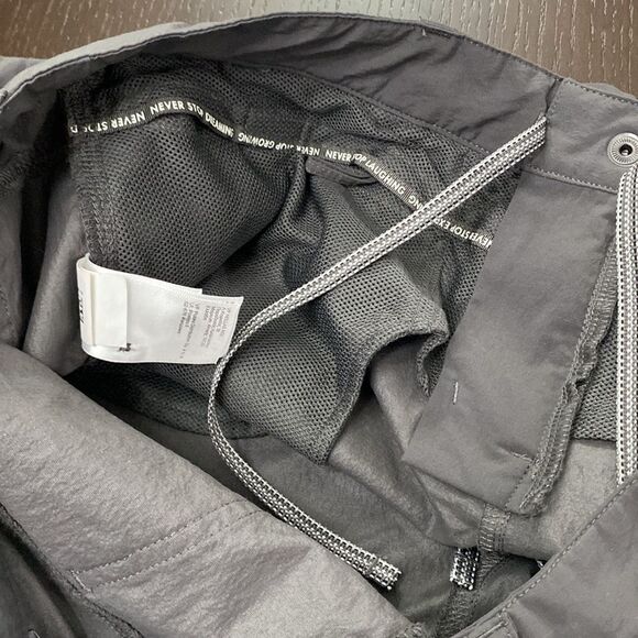 The North Face Gray Cargo Shorts Relaxed Fit - Picture 8 of 11